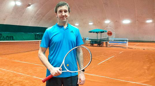 Инженер-электрик из Кузбасса одержал победу на томском теннисном турнире