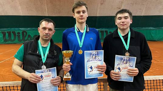 Томичи и кемеровчане разыграли медали на теннисных кортах  