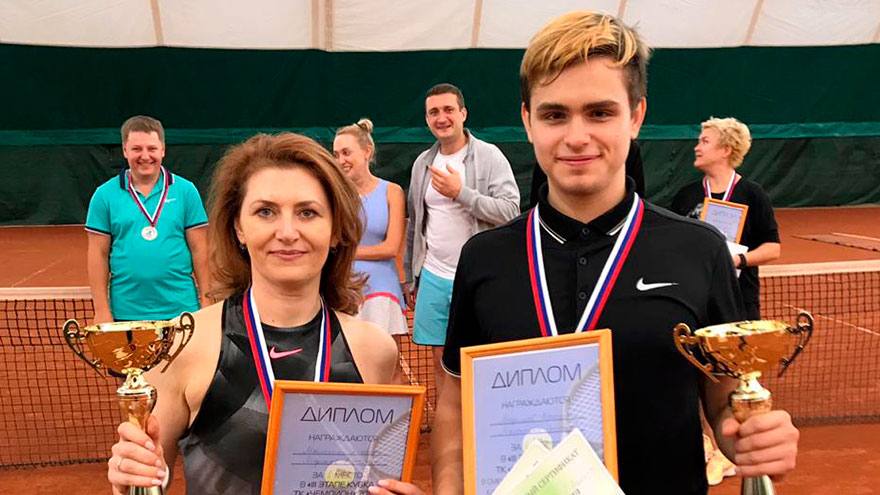 Турнир смешанных пар на томских кортах