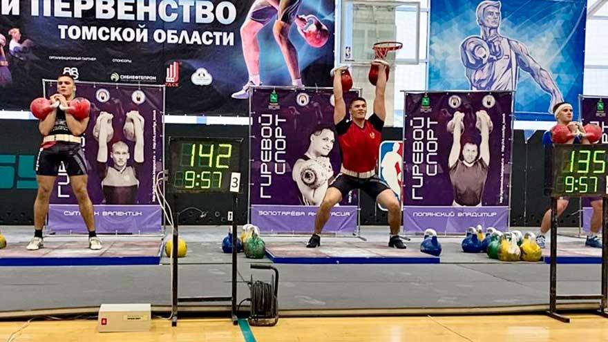 Заочная дуэль братьев Черкашиных на гиревом помосте