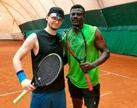 Интернациональный теннис на томских кортах. Репортаж SportUs.Pro из клуба «Чемпион»