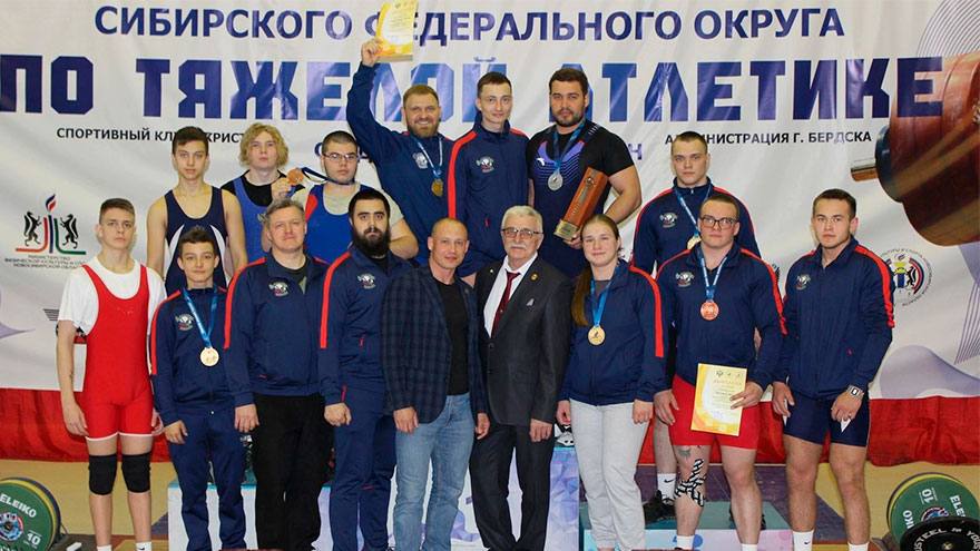 Штангисты выиграли трофеи чемпионата и первенства Сибири
