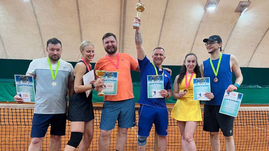 Василий Кондратюк и Федор Волков выиграли парный теннисный турнир
