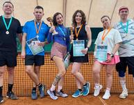 Женская пара выиграл теннисный турнир
