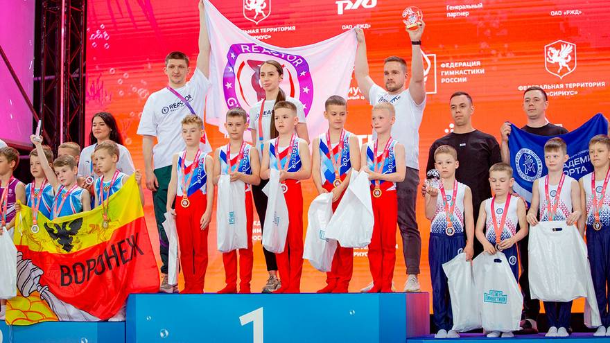 Гимнасты томского «Реактора» стали победителями и призерами всероссийских соревнований