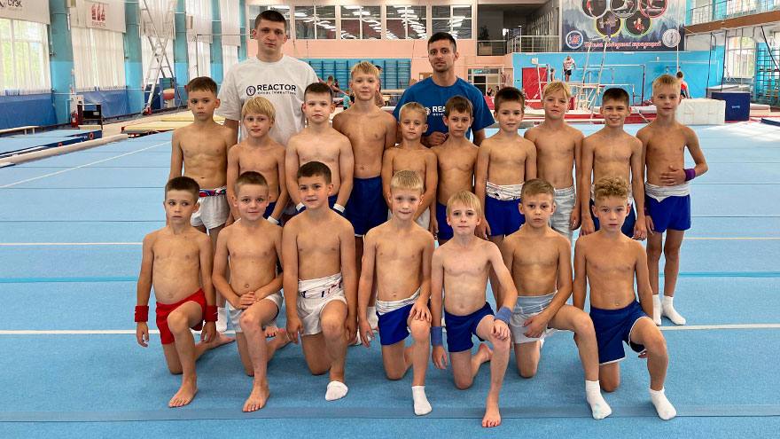 Юные гимнасты томского «Реактора» отправились на сборы в Кузбасс