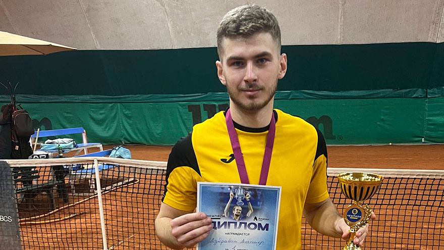 Александр Дубровин победил в теннисном блицтурнире