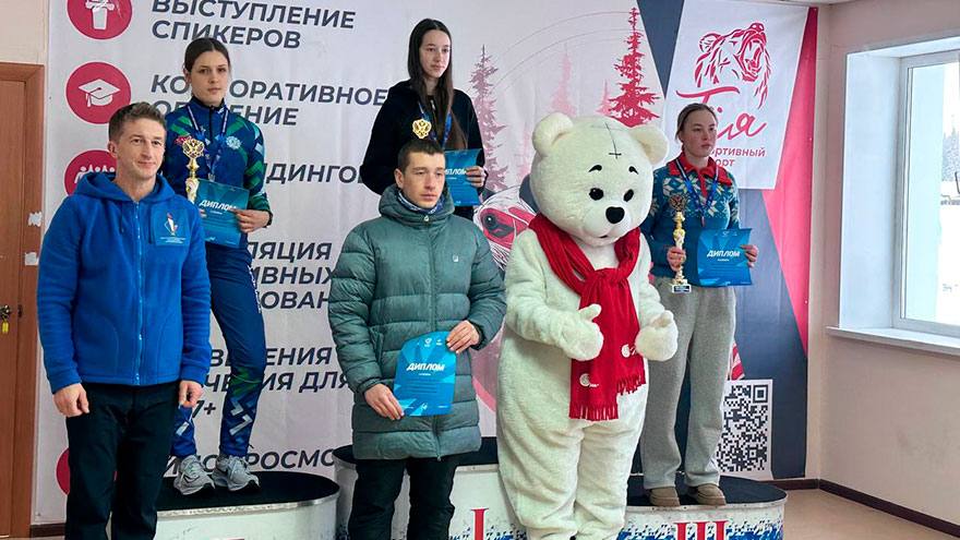 Лыжница Алина Двойникова завоевала серебро на первенстве Сибири