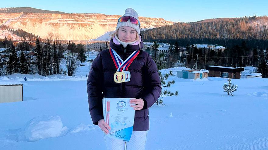 Очередной успех Арины Бреус на чемпионате Сибири по лыжным гонкам  