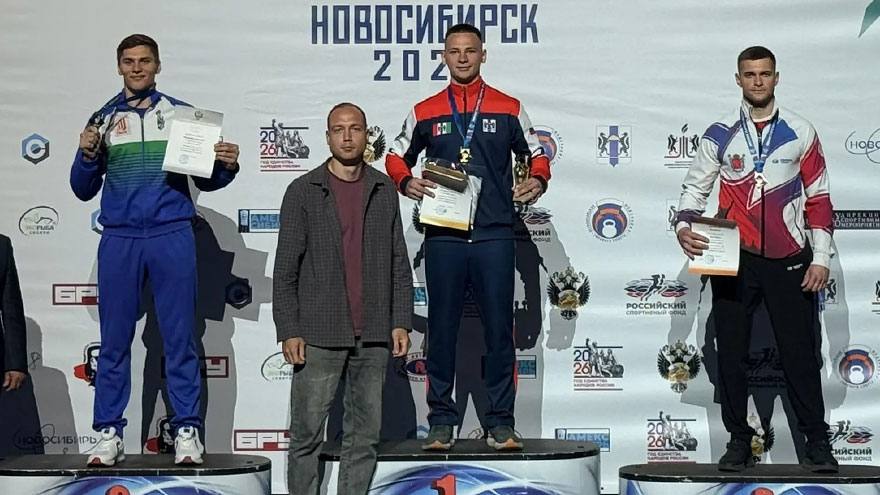 Томские гиревики взяли две медали в первый день чемпионата России