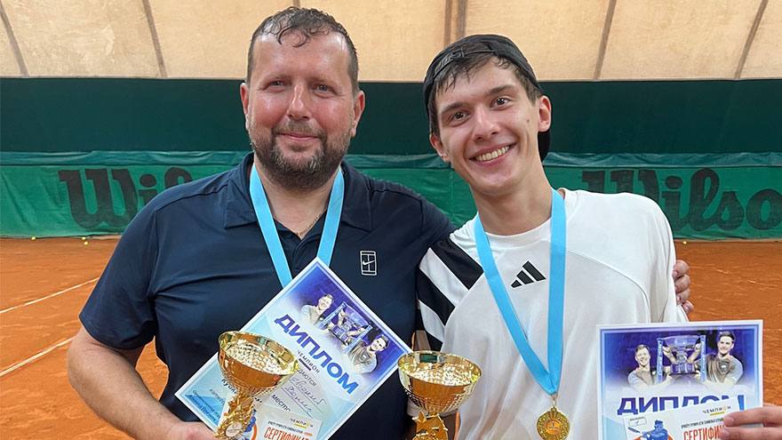 Денис Силин и Евгений Фензель выиграли парный теннисный турнир