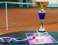 Ветераны разыграли призы теннисного первенства области. Репортаж SportUs.Pro из клуба «Чемпион»