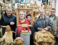 Единоборцы вновь посетили мастерскую скульптора Леонтия Усова